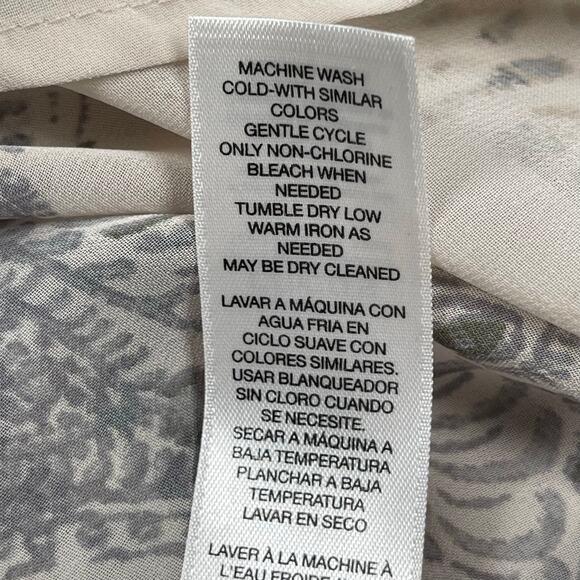 Chicos Top Womens 2 / US Large Paisley Animal Print Semi-sheer Sharkbite Hem - Picture 14 of 16